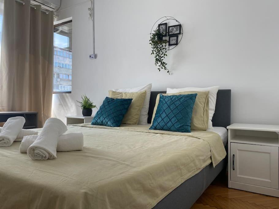 2 Bedroom Apartment With Terrace In City Center Bukareszt Zewnętrze zdjęcie