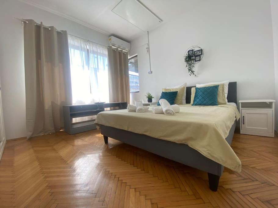 2 Bedroom Apartment With Terrace In City Center Bukareszt Zewnętrze zdjęcie