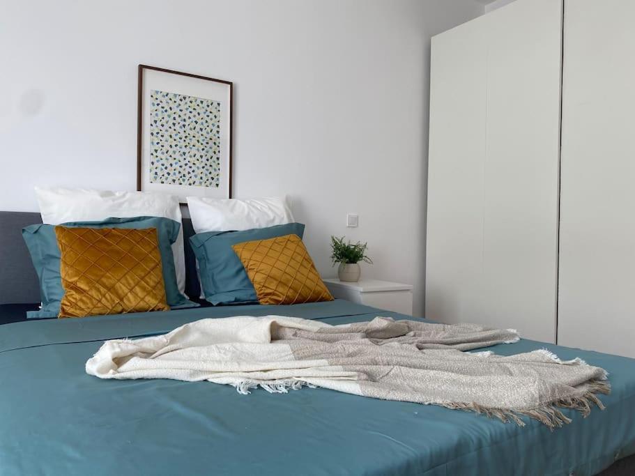 2 Bedroom Apartment With Terrace In City Center Bukareszt Zewnętrze zdjęcie
